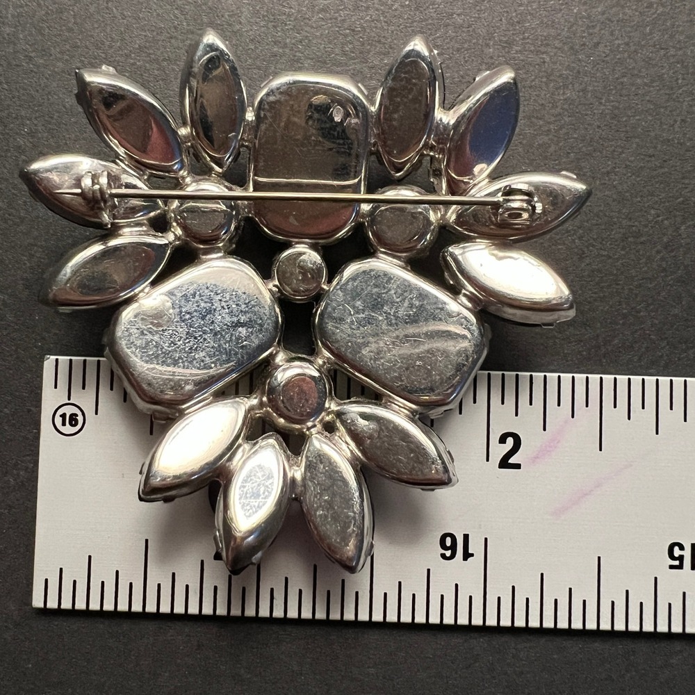 Vintage Rhinestone Brooch Black Crystal Domed‎ Floral Spray - Picture 6 of 8